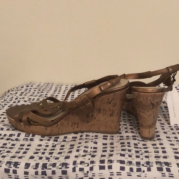 NY&Co Wedges - Picture 2 of 6